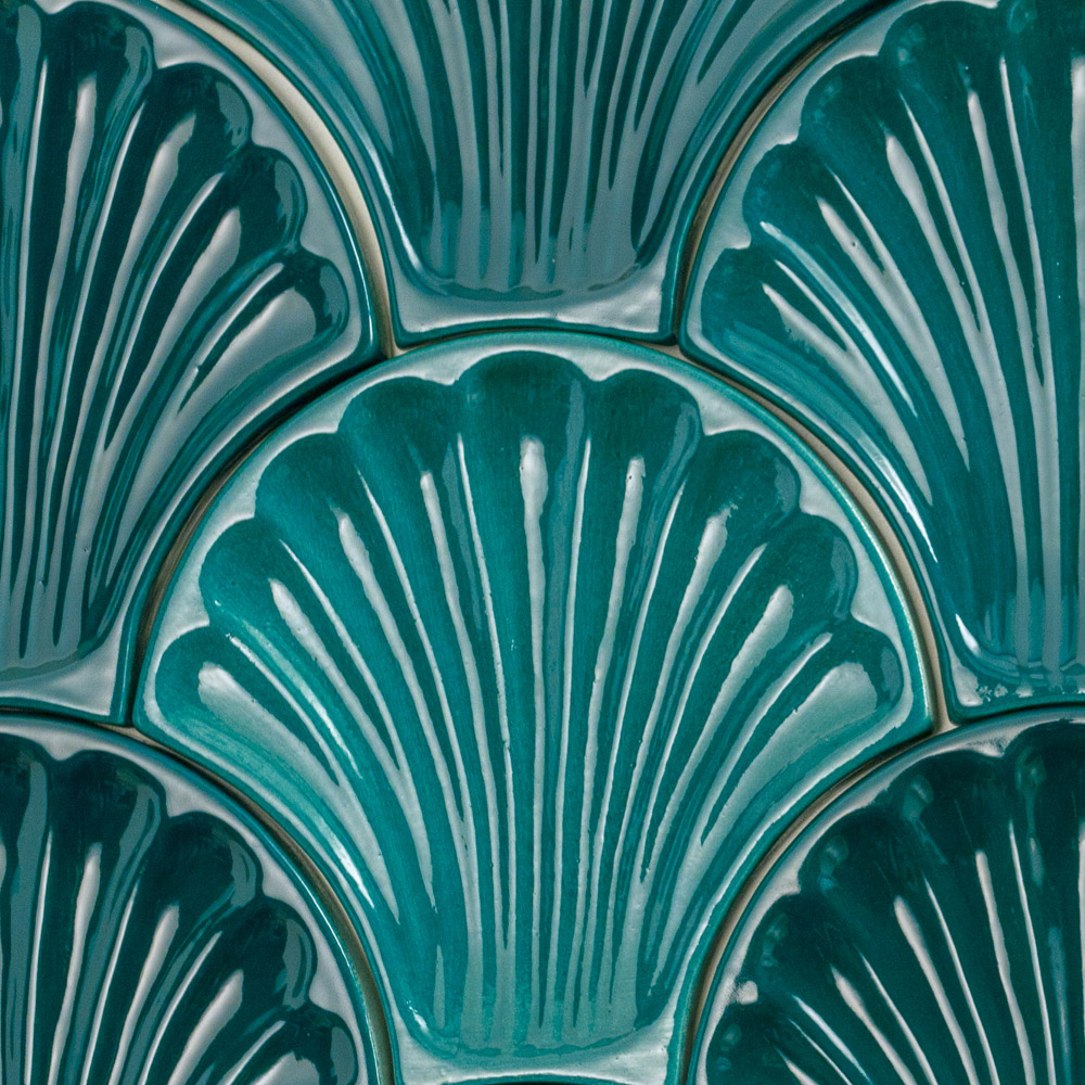 Artigiana le Conchiglie
06 Petrolio 15.50x15.00cm-main-image